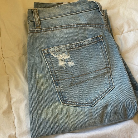 American Eagle Ripped Mom Jeans - Picture 6 of 6